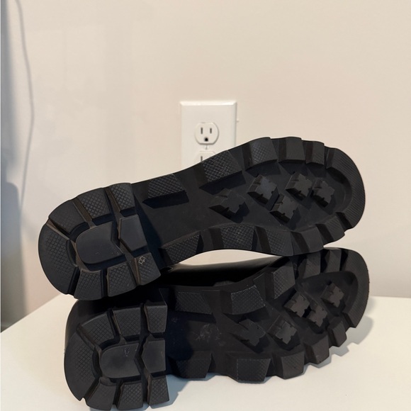 Steve Madden Black Chelsea Booties with Gem-Embellished Strap - Picture 6 of 6